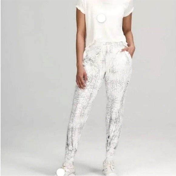 lululemon athletica Pants - Lululemon Warm Down Jogger 7/8 6